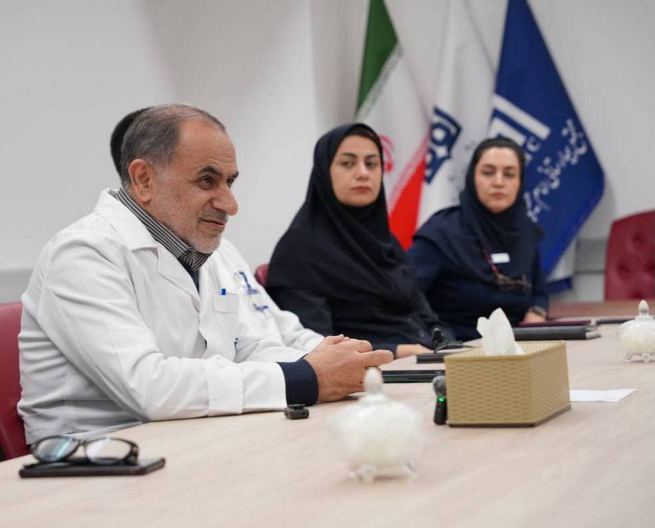 تقدیر از کادر درمان بیمارستان های امام خمینی و شریعتی