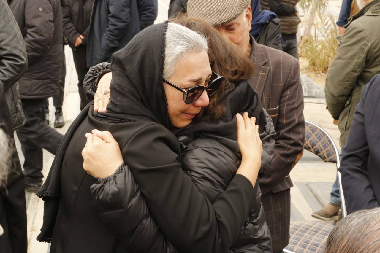 مراسم خاکسپاری زنده یاد «روح انگیز شمس»