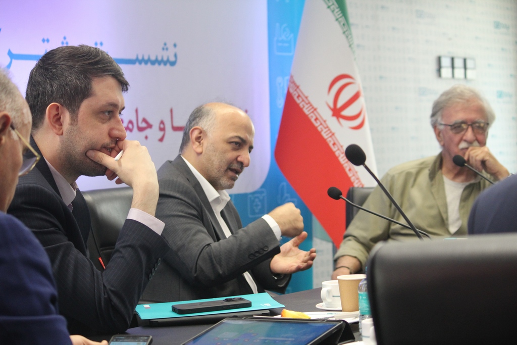 دیدار با مدیران شرکت بیمه دی