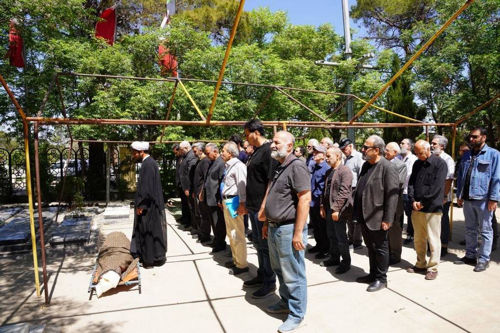 مراسم خاکسپاری زنده یاد «محمد موفق»